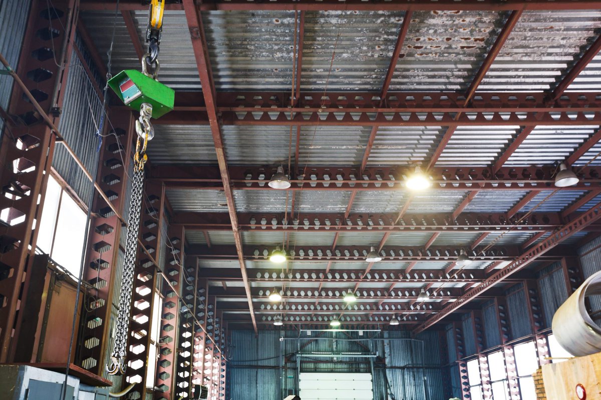 CraneFork's tweet photo. Precisely “slide” the load north-south or east-west with just a push of a button on your wireless remote! Learn how to get instant #crane functionality at your fingertips with ForkCrane: https://t.co/EyJbJbzEv1 #warehouse #supplychain #tech https://t.co/xwHUtoeiml