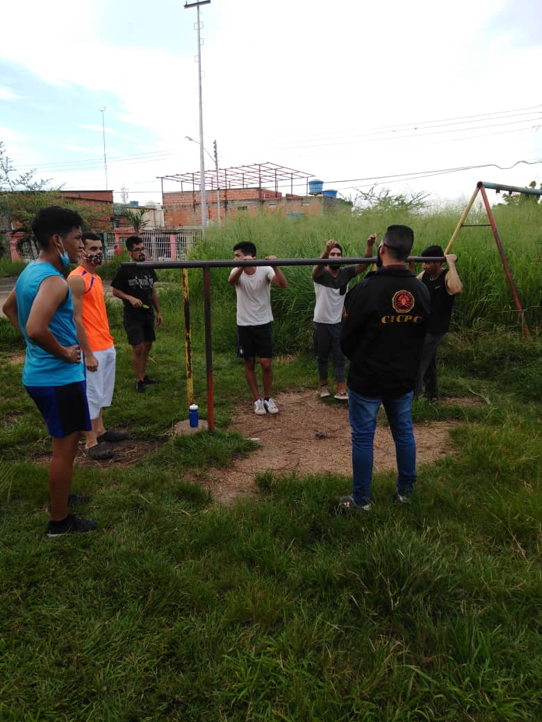 Usa los equipos de bioseguridad y corta la cadena de trasmisión del COVID-19.-