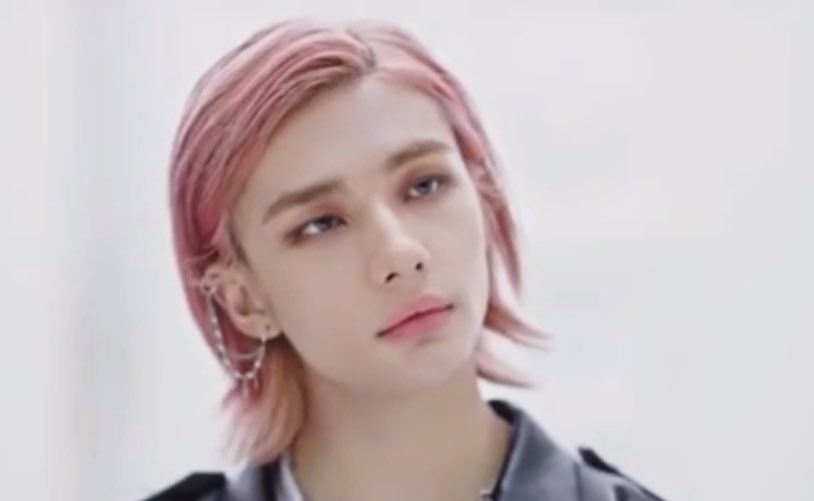 ヒョンジン in生 ピンク髪 Stray Kids(스트레이 키즈) 