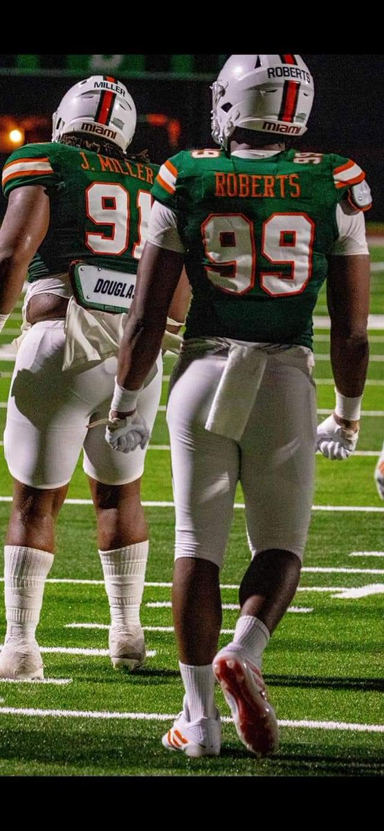 GeorgeR6158t's tweet photo. Maaan, my boi looking good. #HideYaQB #YaRBToo Y.A.K. https://t.co/p5FlsFm3P2
