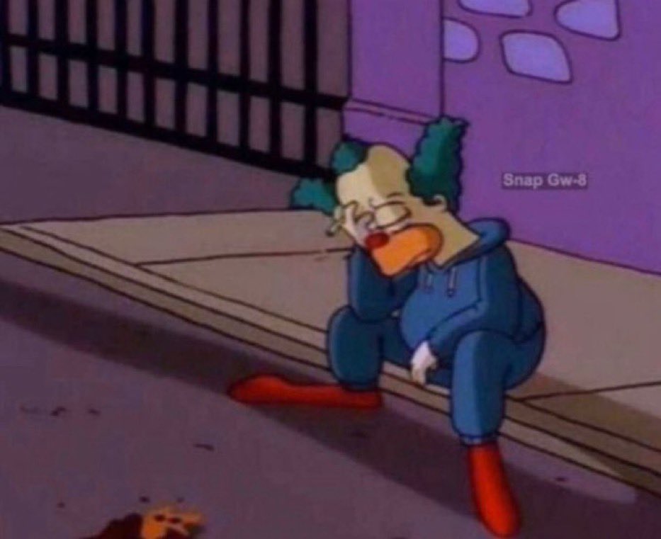 انا ساكته ومتحمله😔.