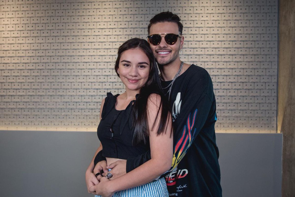 KristaSuarez12's tweet photo. @AbrahamMateo Feliz cumple años❤🥰🇨🇷 no se puede explicar ese sentimiento tan grande hacía ti🥰🇨🇷❤ https://t.co/TWbjlD934M