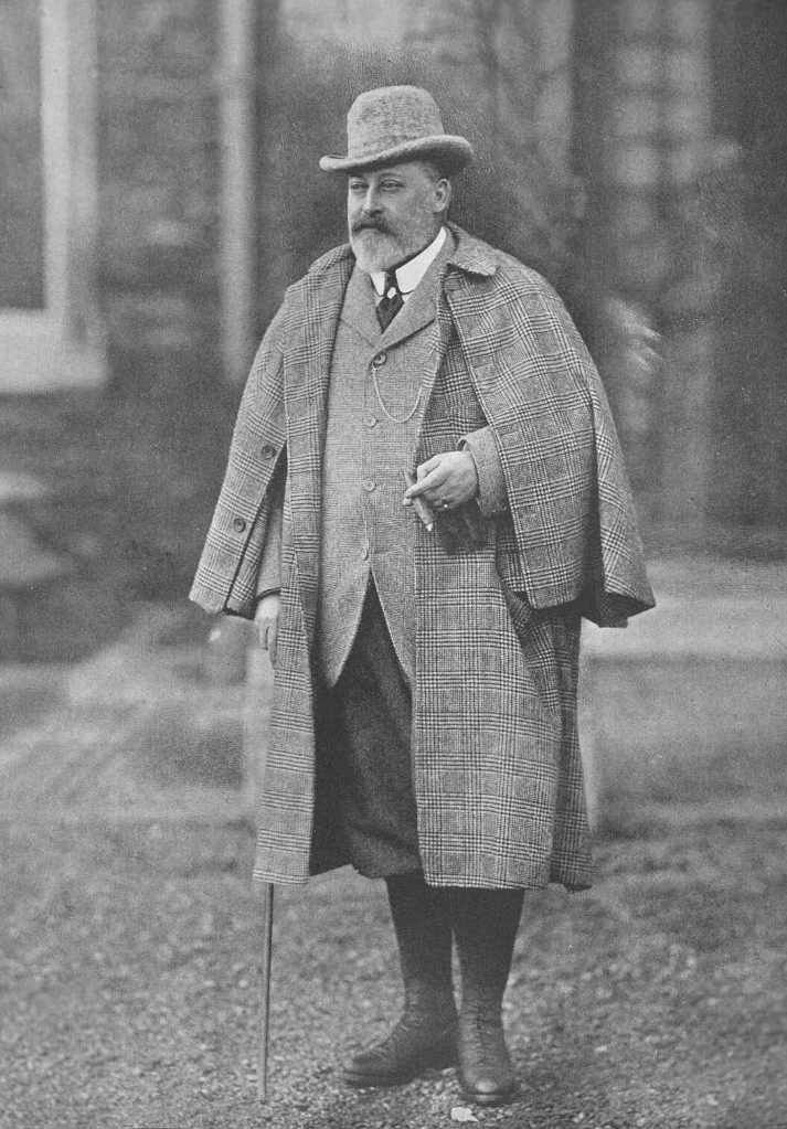 And the Edwardian Era was the time in which her son, Edward VII was on the throne (1901-1910). Many historians consider the Edwardian period to extend until 1914, until the start of the Great War.
