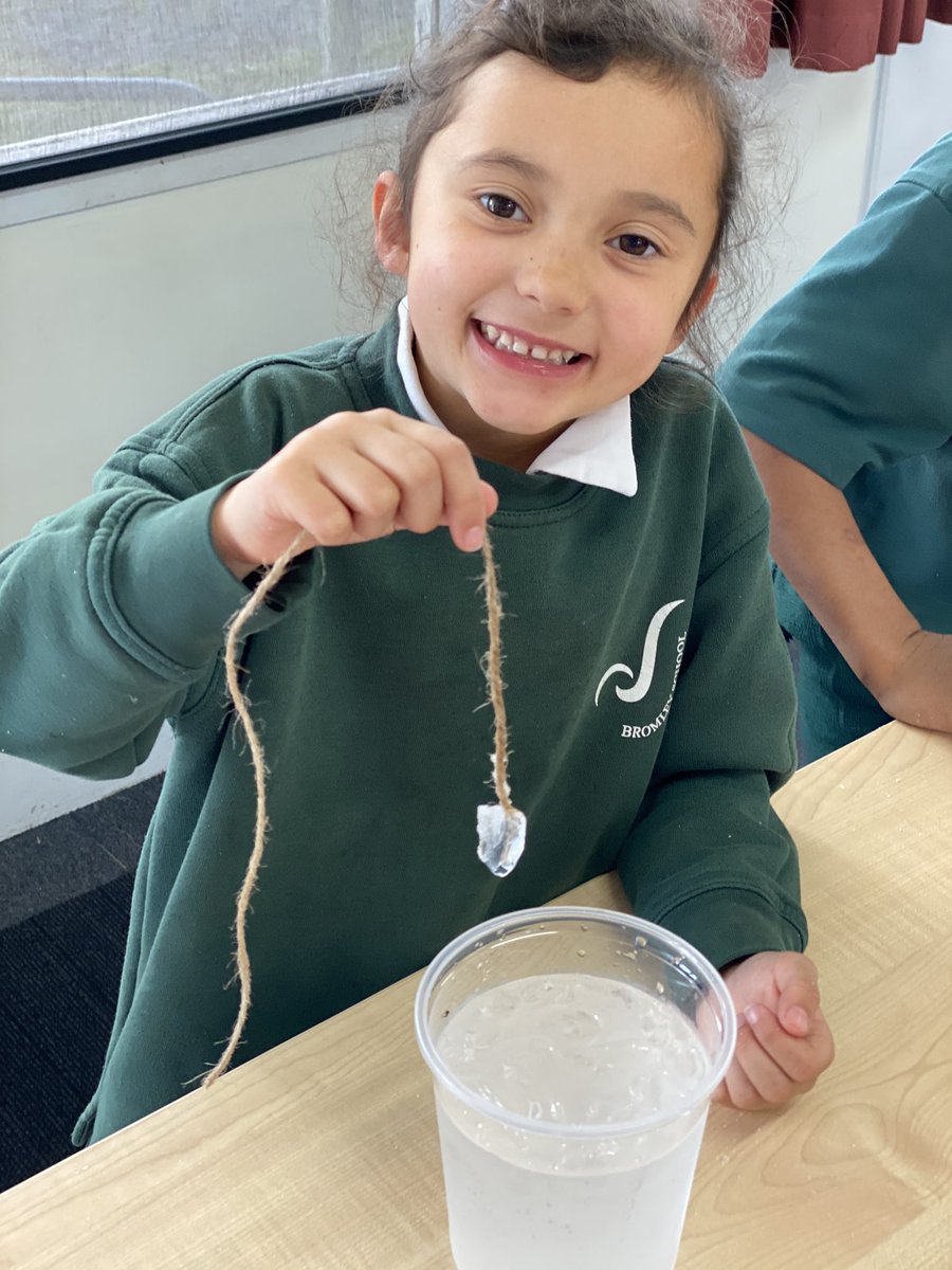 mcleodteach77's tweet photo. Kākano 1 exploring their class story Te Ika-a-Māui in STEM today https://t.co/LOJnpefNEx