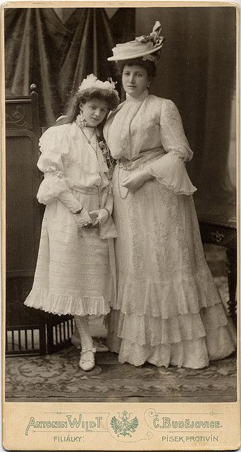 White was the most used color in term of blouses and bodices during the Edwardian era.