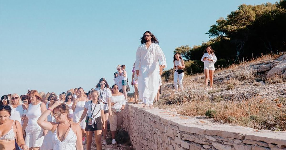 LetsGetHaunted on Twitter: "How am I just finding out that Jared Leto
