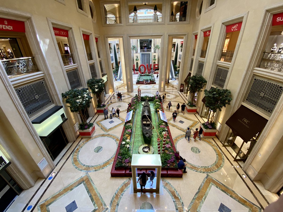 Grand Canal Shoppes to Palazzo