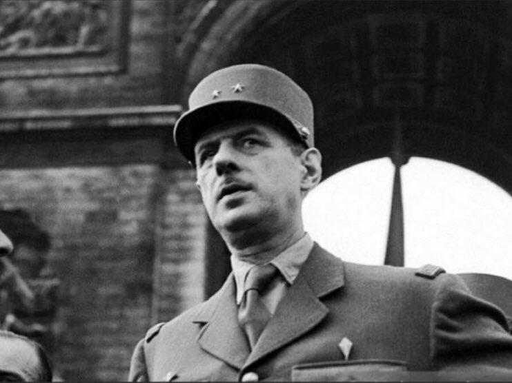 .

القبور مليئة برجال ظنوا أنه لا يمكن الإستغناء عنهم

.

شارل ديغول 

.