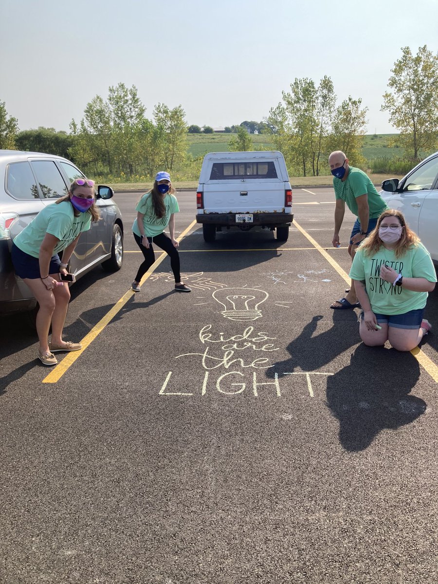 Megan Moretti tweet media