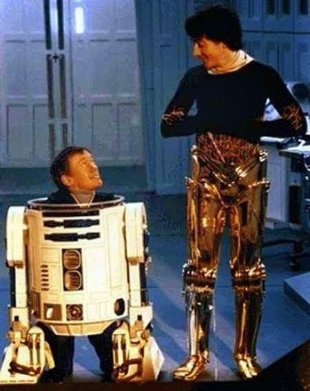 Happy birthday to the late Kenny Baker! Kenny would ve been 85 today!   