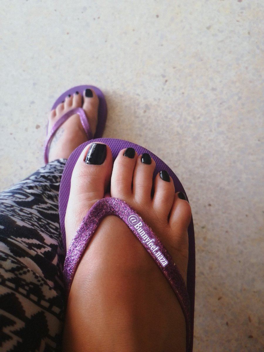 BunnyfeetNaza's tweet photo. Que tal su comienzo de semana
#Feetfettish #feetdaddy #toes #feetbeautiful #feetfetishnation #lovefeet #toeslick #lick #feet #foot #footmodel #footfetishnation #flipflops #nails #feetlick #feetsforsale #toesnails #fettish #prettytoes #PrettyWoman https://t.co/KBg8qqTCrA