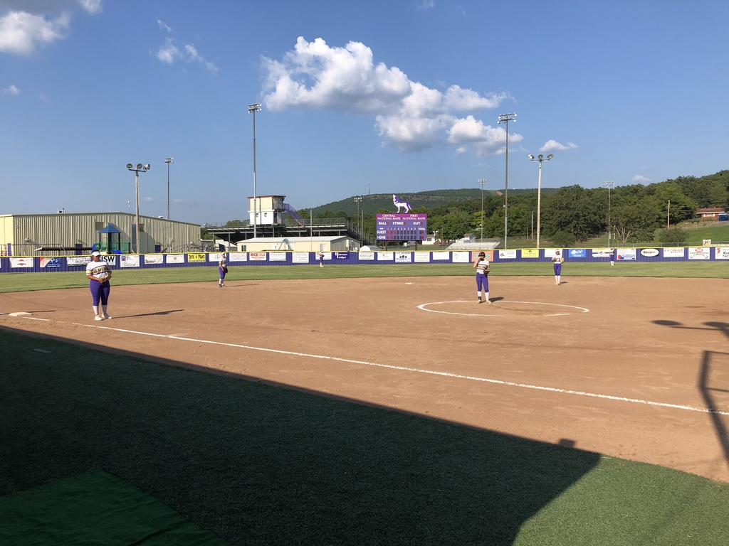 HeavenerSuper's tweet photo. Great job Lady Wolves in a hard fought victory vs Westville ... 4-3 #ALPHADETERMINATION #WOLVESHOWLING https://t.co/4d2jG5sYL9