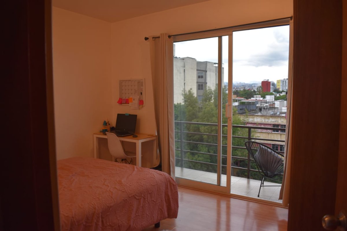huhunicornio's tweet photo. Rento cuarto en @Narvarte_ con closet + balcón.. una vista hermosa de la CDMX! $5,500 con servicios incluídos. [RT] Hasta encontrar a la roomie ideal! :) https://t.co/OvoiWf1qWd