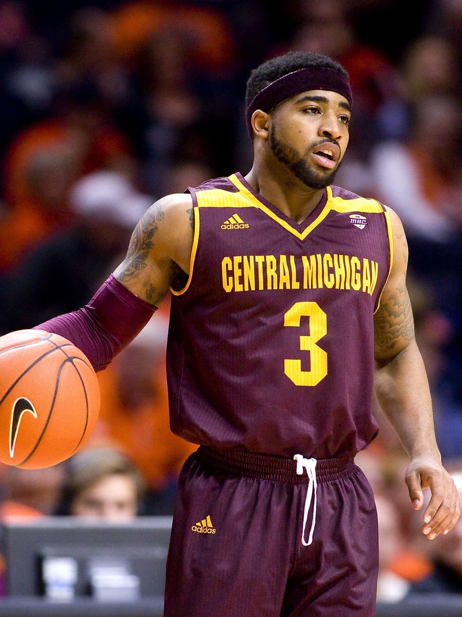 TimarPerry's tweet photo. Blessed to receive an offer from Central Michigan University! 
#FireUpChips https://t.co/EGumapFqoI