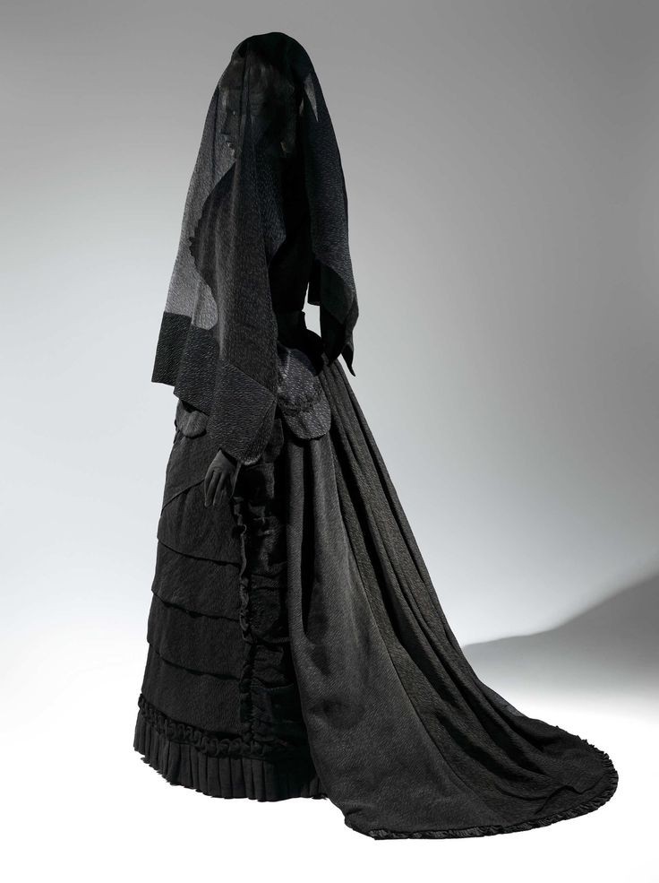 Black Swan as Victorian mourning fashion (c. 1870)