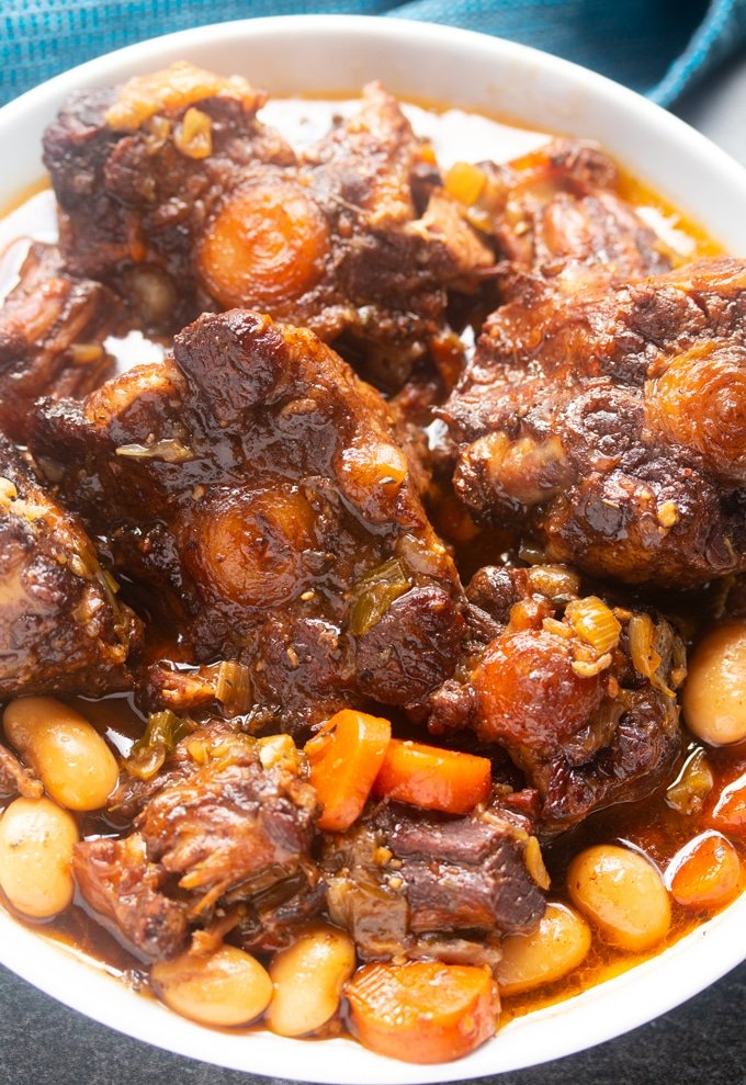 Oxtail: likely the obsession you never thought you needed in your life, exactly like De-Saine Murray ( @shaineNeuro). Extra 1000 points if you can get it cooked by pops himself.
