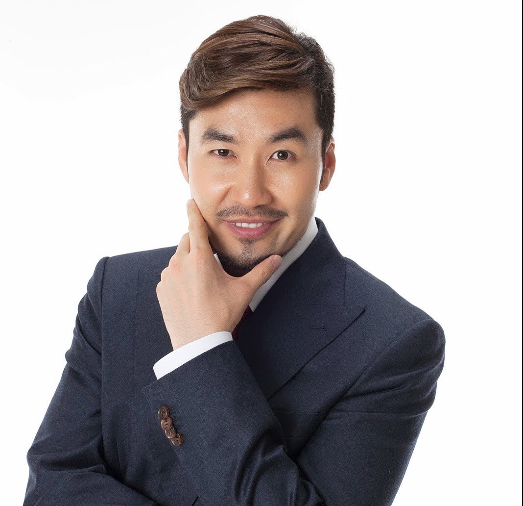 [2nd NAVER] BTS Jungkook brings back memories of the  "Infinite Challenge" in "Dynamite" B-side MV as he imitates Noh Hong-chul, a South Korean entertainer &amp; entrepreneur who previously appeared on said program.

2️⃣naver.me/Fn6CGUKR
🔗: entertain.v.daum.net/v/202008250917…