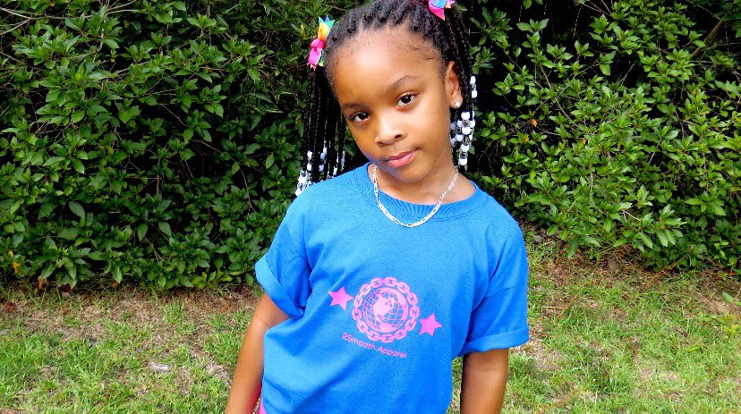 2SApparel's tweet photo. Signature 2Smooth Apparel Globe Tee! 💕🌎
Adult &amp; Kids Tee Available! 
*Place your order today, colors vary* https://t.co/CjyIRJkwaM