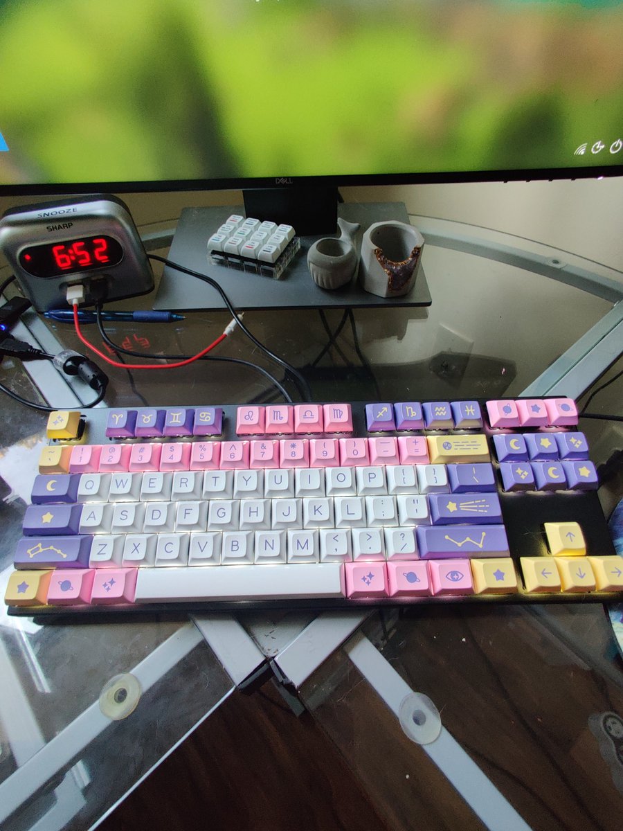 michaela_laden's tweet photo. I finally got my hands on ✨Astrolokeys✨ by @cassidoo &amp; @sailorhg.  They're STUNNING 😋
I'm no longer key-bored 🥰😋✨ 

https://t.co/5I0Vw9XFgJ

#astrolokeys
#mechanicalkeyboard
#webdevelopment https://t.co/n2CgdVQfz3