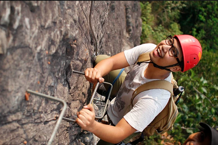 gogonesia's tweet photo. Ada banyak wisata yang menawarkan liburan penuh adrenalin salah satunya Via Ferrata Gunung Parang, Purwakarta. Open Trip yang tersedia di hari Sabtu -  Minggu ini bisa jadi alternatif untuk liburan
https://t.co/bHkFNhPoN2

#fiaverrata #gunungparang #opentripfiaverrata https://t.co/QJb2rwQkLU