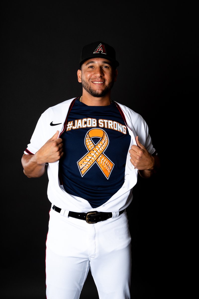 JordyHamm's tweet photo. What started as a visit at @PHXChildrens turned into daily conversations, video game trash-talk &amp; a friendship between David Peralta &amp; Jacob Medina.

Jacob passed away in May, but the bond the two families share will last for a long time. #JacobStrong

https://t.co/CiCaOoL2VE https://t.co/zyP6UAAQaW