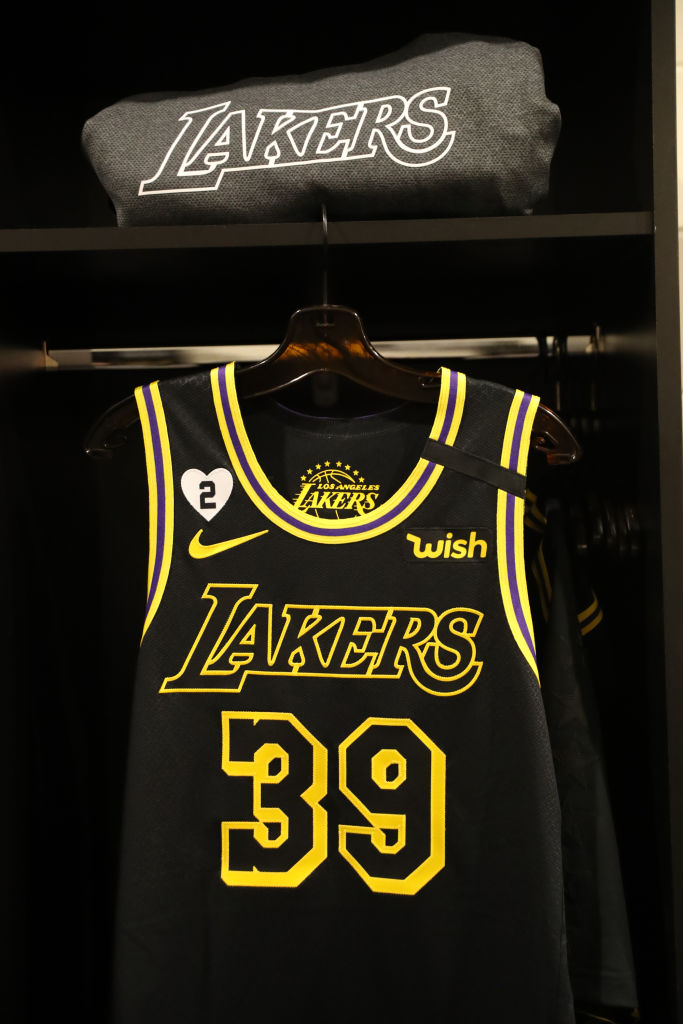 castigo dinero estimular NBA MÉXICO on Twitter: "A detalle el uniforme 'Black Mamba' que usarán los @ Lakers en homenaje a Kobe Bryant y a su hija Gigi. 🐍💛💜 #MambaDay #MambaMentality. Deja tu 'me gusta' y castigo dinero estimular NBA MÉXICO on Twitter: "A detalle el uniforme 'Black Mamba' que usarán los @ Lakers en homenaje a Kobe Bryant y a su hija Gigi. 🐍💛💜 #MambaDay #MambaMentality. Deja tu 'me gusta' y