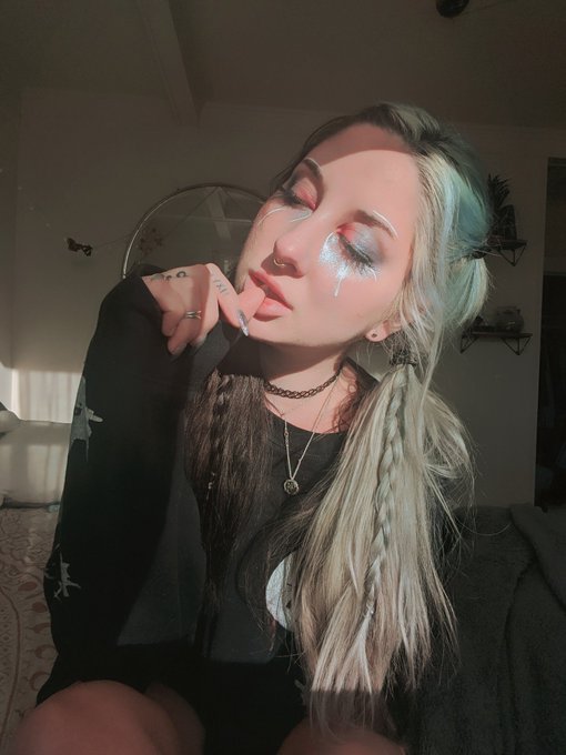 Crybaby ▪️ https://t.co/dkvW7Pzlsc