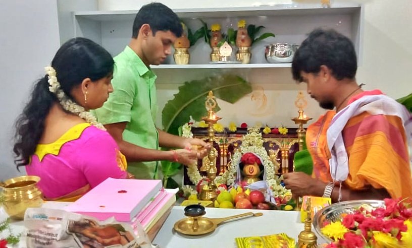 RtKrishnaHero's tweet photo. Our new RT KRISHNA HERO  showroom at hSR Layout 

CONTACT:  ☎️  9865262136, ☎️ 9886383058

RT KRISHNA HERO
🔸️HSR 27th main, near Baskin,     BANGALURU-560102

#hero #xpulse200 #xpulse #offroad #offroadbike #bike #bikelife  #mororcycle #adventure #ride #bikerider #makenewtracks https://t.co/4ekWz9jQDM