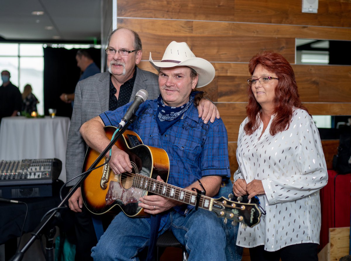 SECarpenters's tweet image. A major shout-out to Local 223's Luke Maness, who performed the National Anthem as part of the UBC Convention's opening activities! Luke &amp;amp; his wife also performed during the Convention's first break, &amp;amp; at the SECRC Convention reception. Way to go, Luke! #WeBuildStrong #UBCProud