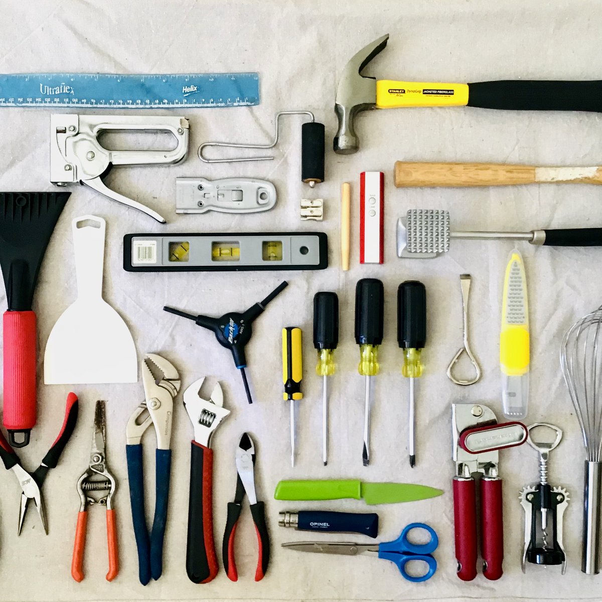 SF_MCD's tweet photo. Get a hands-on introduction to @_girlsgarage with two new #MCDatHome projects—including an opportunity to win a signed copy of their brand new book!🛠

Complete our #DesigningChange MCD@Home project and enter the Instagram #giveaway at https://t.co/f8xi3eO4ro https://t.co/fqNlTURqVm