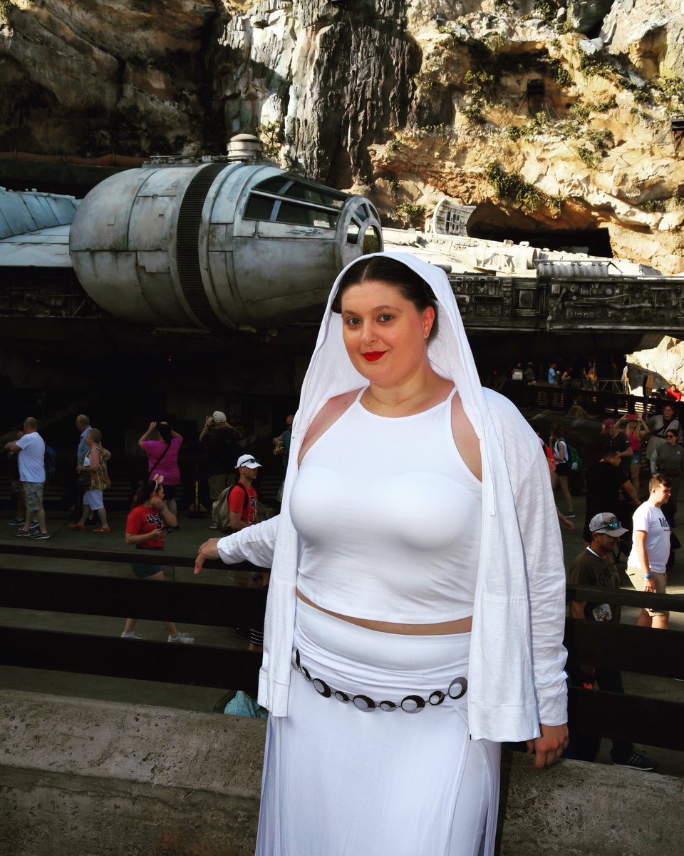 matoaka23's tweet image. IDGAF what ANYONE says I should have won that @DisneyParks #backtobatuu sweepstakes