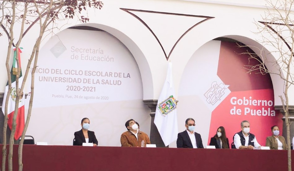 MelitonLozano's tweet photo. Con gran determinación y esperanza iniciamos el Ciclo Escolar 2020-2021; a un año es tangible el apoyo decidido de @MBarbosaMX al #DerechoAlaEducación #UniversidadDeLaSalud #CartillaÉtica #CanalEducativoPoblano #DelaAalaZ

¡Vamos por más! https://t.co/PhSe9Es2Mc