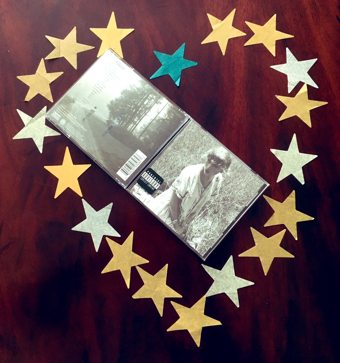 swiftie4ever15's tweet photo. Happy 1 month to folklore!Thank you Taylor Swift for making this quarantine so much better with this album! This is a beautiful album that I enjoyed listening to a lot and has helped me through these long sometimes dark days. #OneMonthOfFolklore @taylorswift13 @taylornation13 https://t.co/54Cv9VN3XU