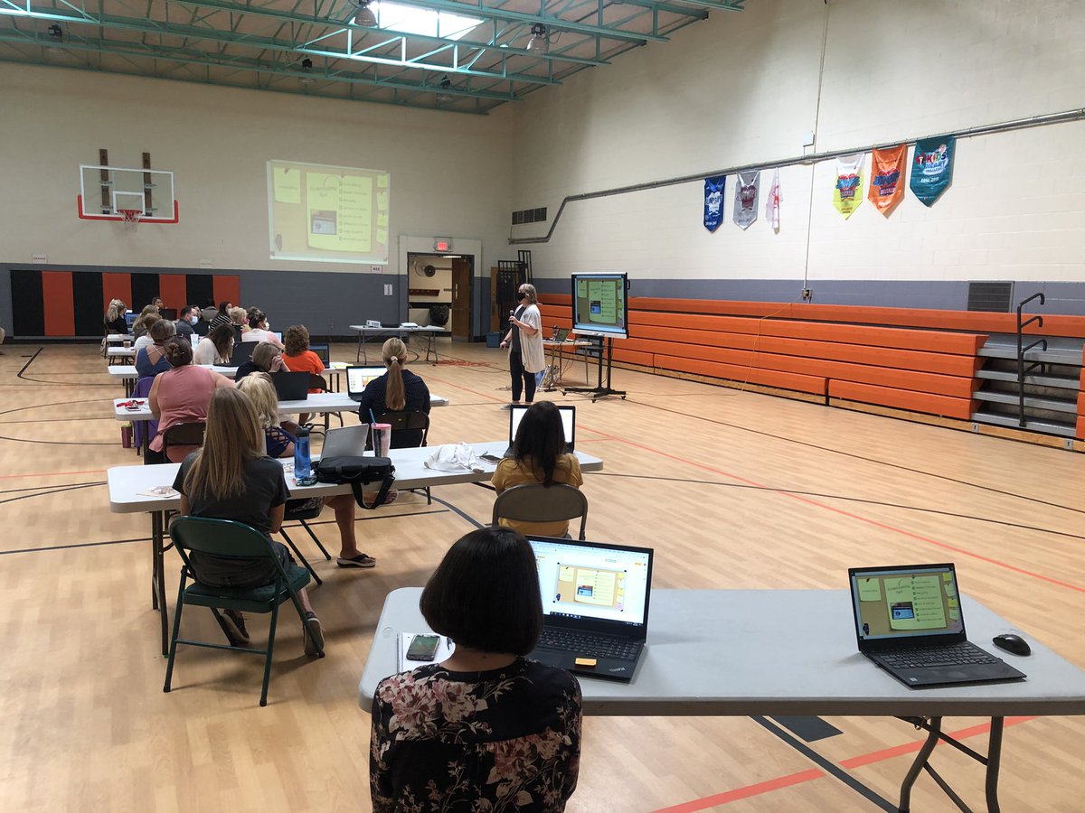 mtwroe53's tweet photo. Thanks to @WGSD52 for having @MrsCford_tweets in to provide some PD on effective remote learning. It was a great day with teachers learning some new strategies and tools to help make the most of #remotelearning. #iledchat #edchat #teachers #roe53pd #roe53 @iarssil https://t.co/qtwaBb30zx