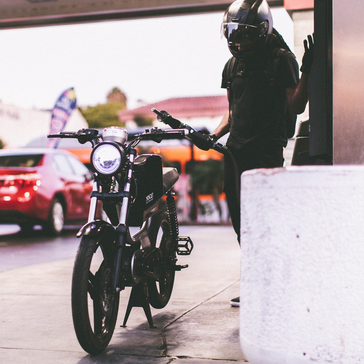 Monday Motorbikes tweet media