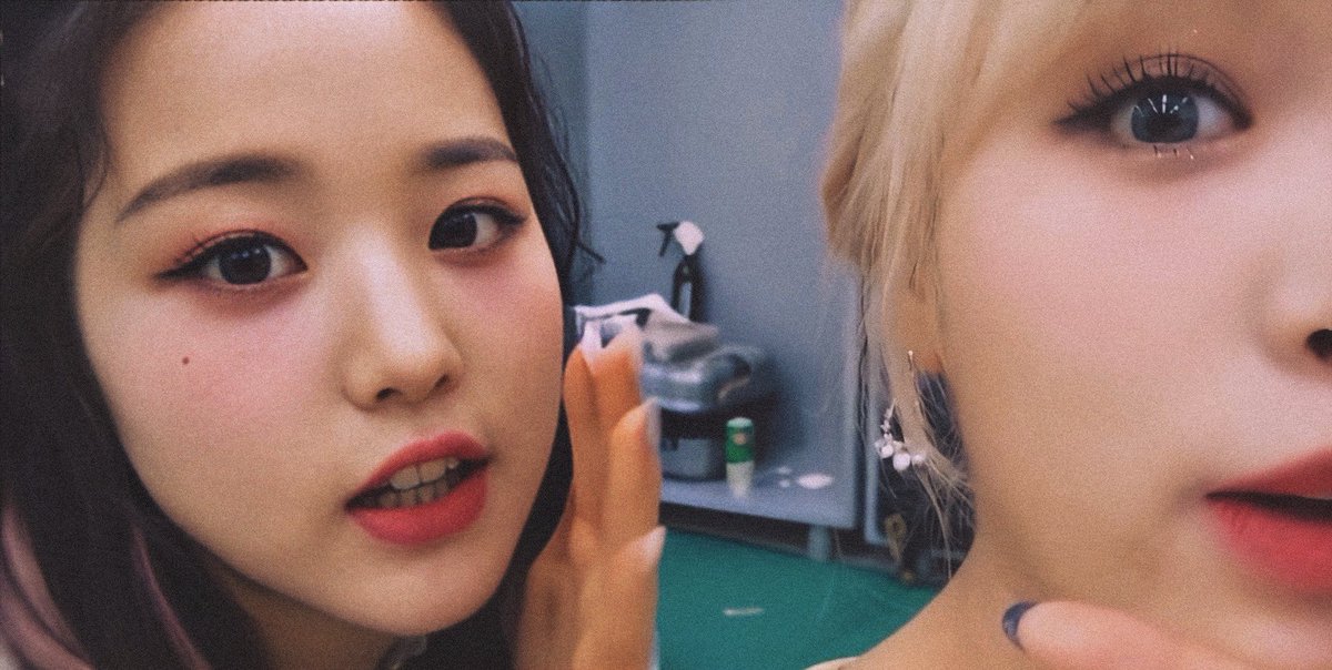 moment_iz's tweet photo. #장원영 #WONYOUNG #ウォニョン
#최예나 #YENA #イェナ
#아이즈원 #IZONE #アイズワン https://t.co/x5m6WmaCoZ
