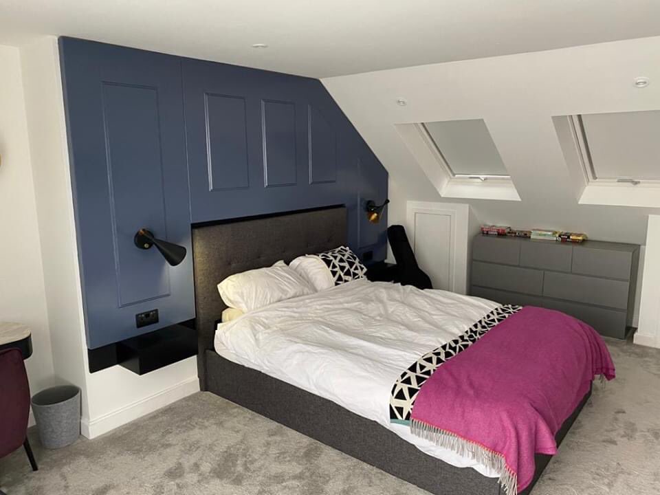 CraftworkP's tweet photo. #tastytuesday Day Five of our 'Lockdown Projects' The finished results of our Directors loft conversion....Tasty!!! The very tasteful timber panelled bed surround is mirrored in the dressing area. The beautiful #tomdixon lights compliment the #interior feel and colour selections. https://t.co/51MeyshL9x
