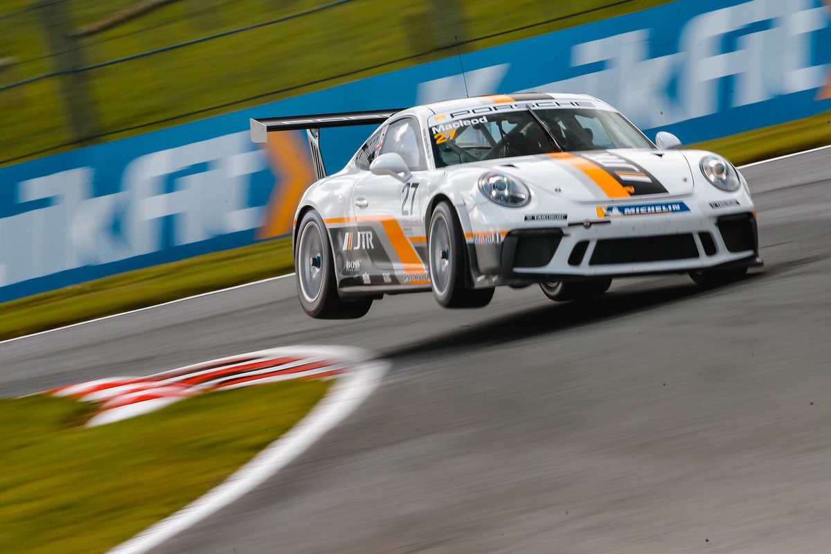 Team_JTR_'s tweet photo. #TeamTandyTuesday #Porsche #CarreraCupGB🇬🇧 #TinTopTuesday
🔶#TeamJTR🔶#TeamTandy🔶
#FollowTeamJTR🔶#TandyLand🔶
📸 courtesy of @danbathie https://t.co/OYd8RFC5R3