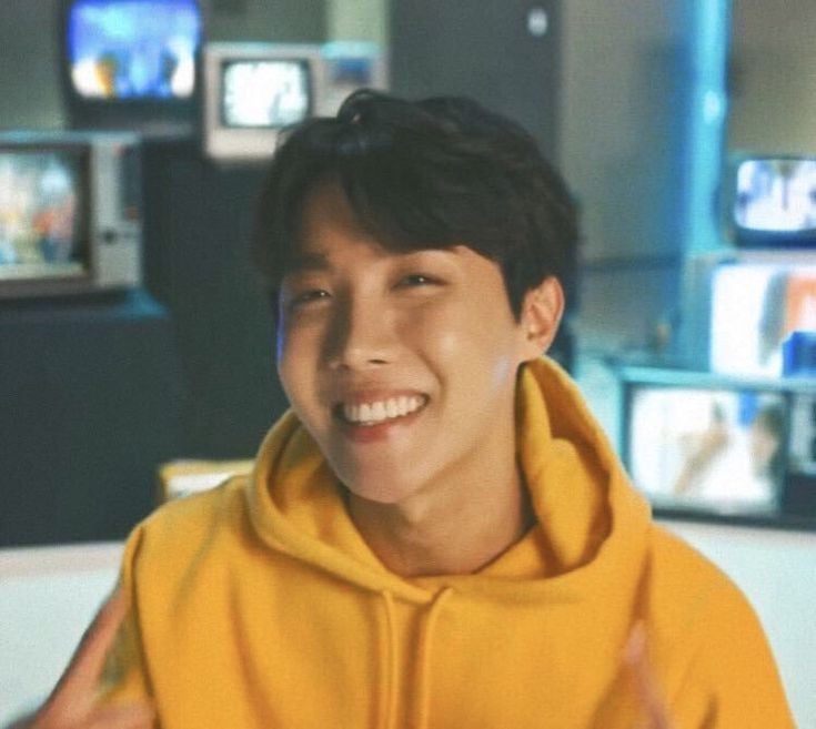 his smile is enough to brighten anyone's day... @BTS_twt