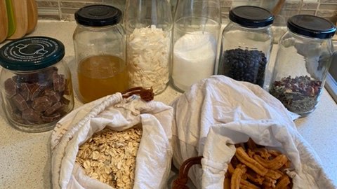 This photo is from Emily, "I’m 22 and moved out of home in February this year. I have been so excited to finally have the freedom to decide how I shop!"

Do you find it difficult to avoid plastic because you aren't the head of your household?

#plasticfree #plasticfreejuly