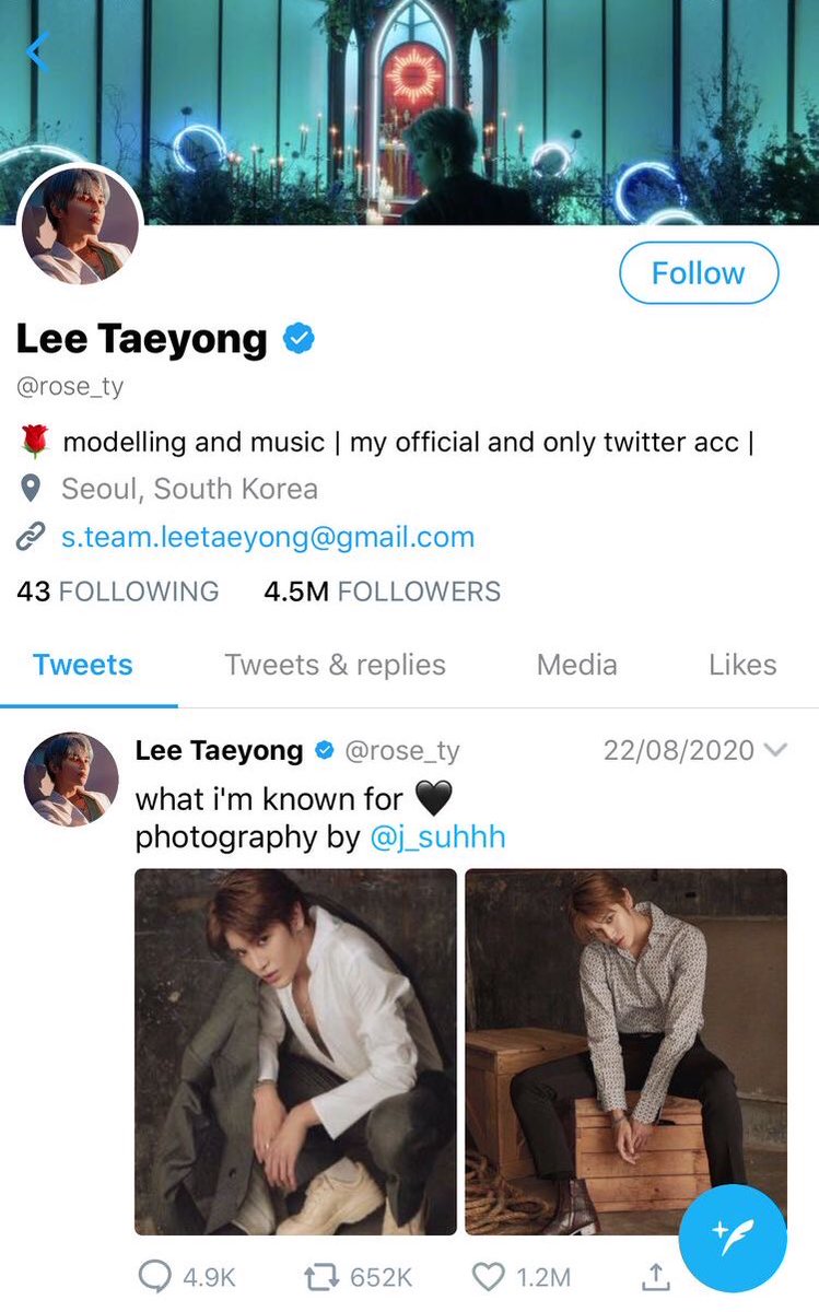  Doyoung's friends 1/2Lee Taeyong• famous model• singer and rapper • doyoung's bff since collegeKim Jungwoo• pro soccer player• teammates w/ yuta• also doyoung's bff since college