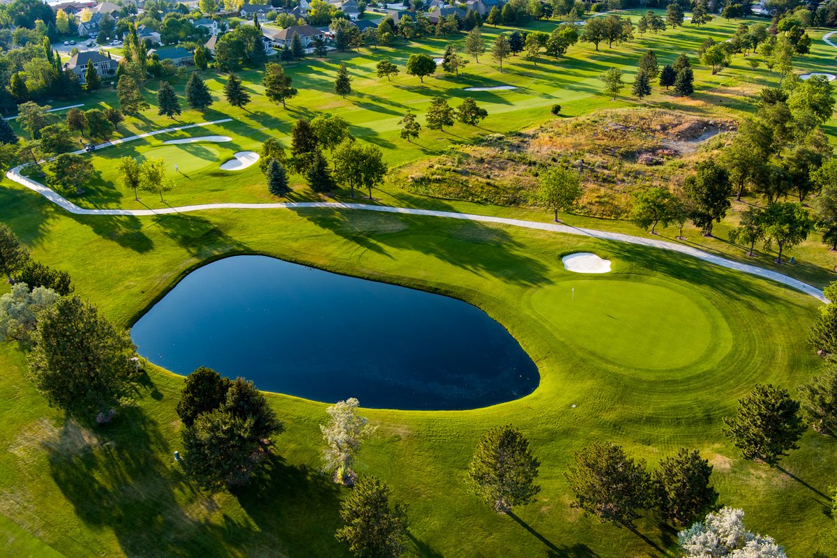 TonyKorologos's tweet photo. Alpine Country Club this evening. 
#golfutah #utahgolf #utah #alpineut https://t.co/BtDStL2uDt