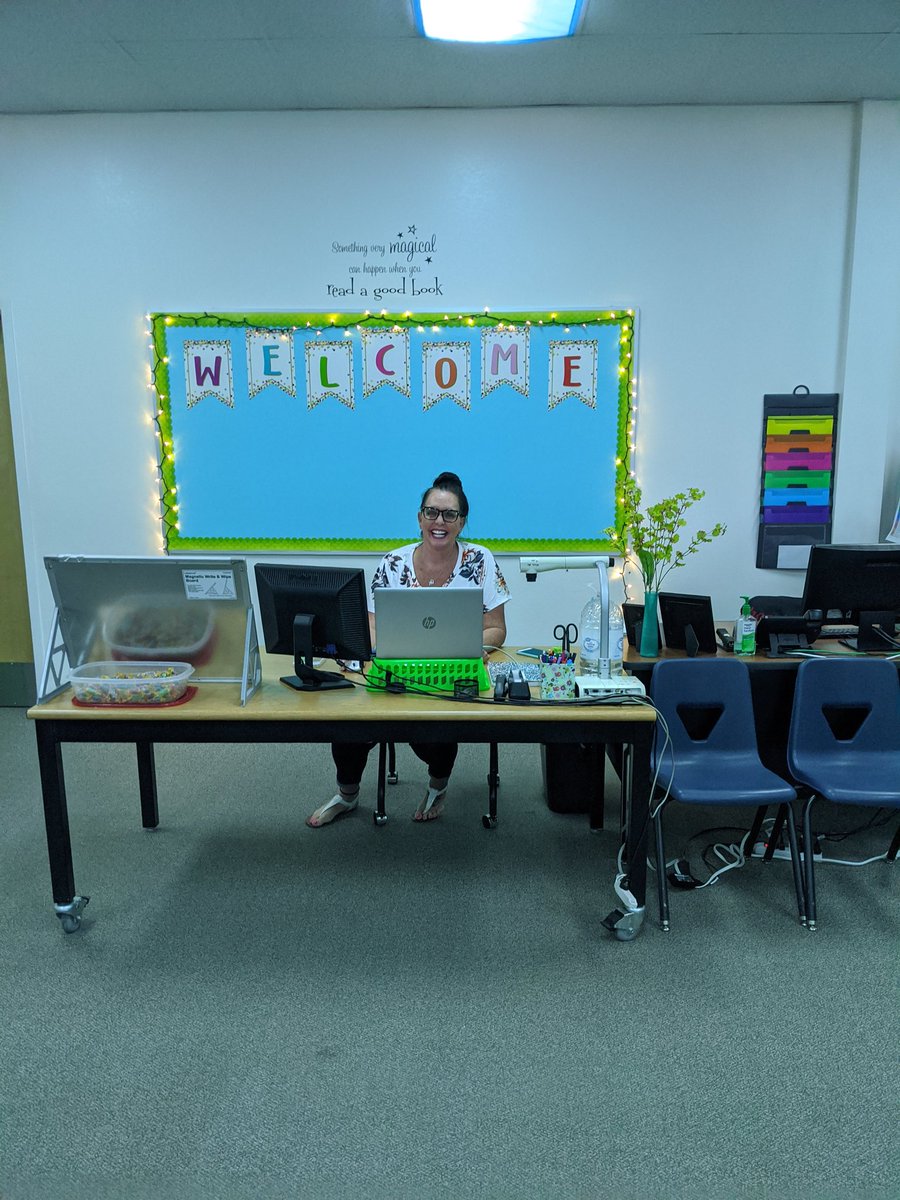 DelWebbMS's tweet photo. First day of school pics. https://t.co/FmmBwv2wls