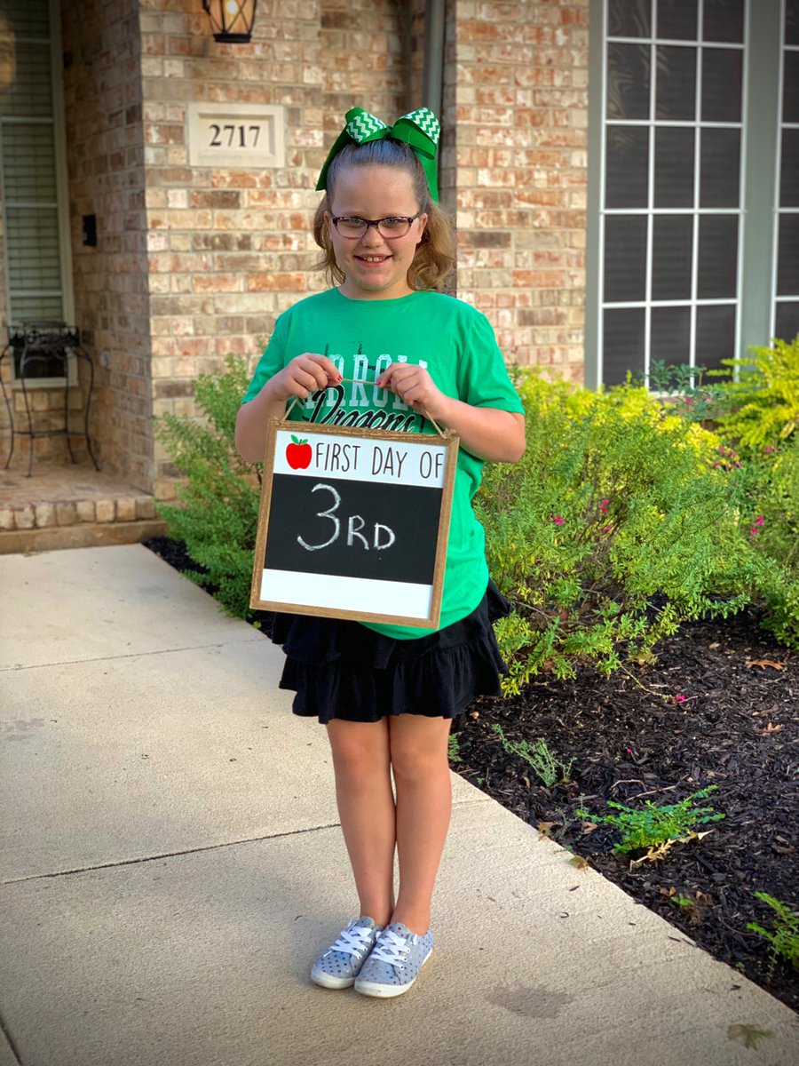 pwulfert's tweet photo. Thank you @MsThannum_JES @HowdyMrsA and @DonDurhamSLC for a great 1st day!! #DragonsFirstDay20 https://t.co/5WWeAdCCsm