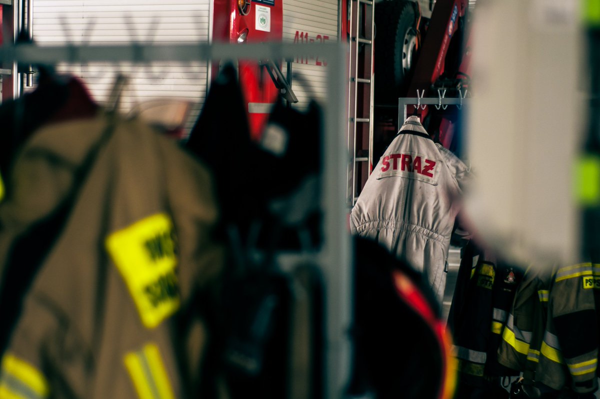 fotoinni's tweet photo. Before action... 🧯🔥🚒

#strażpożarna #strazpozarna #bytom #pspbytom #firefighter #strażacy #strażak #straż #fotoinni https://t.co/aSD1CjOTQf
