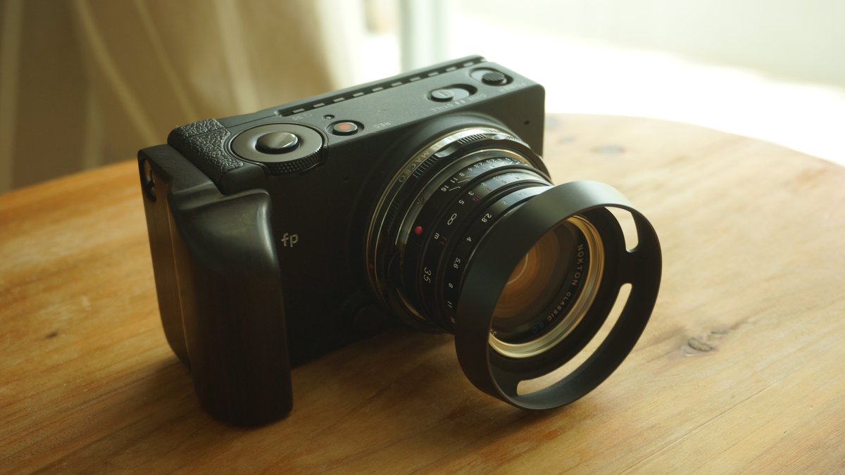 sigma fp + nokton40mmf1.4 scセット ノスタルジックなレンズ【Voigtlander NOKTON classic 40mm F1.4
