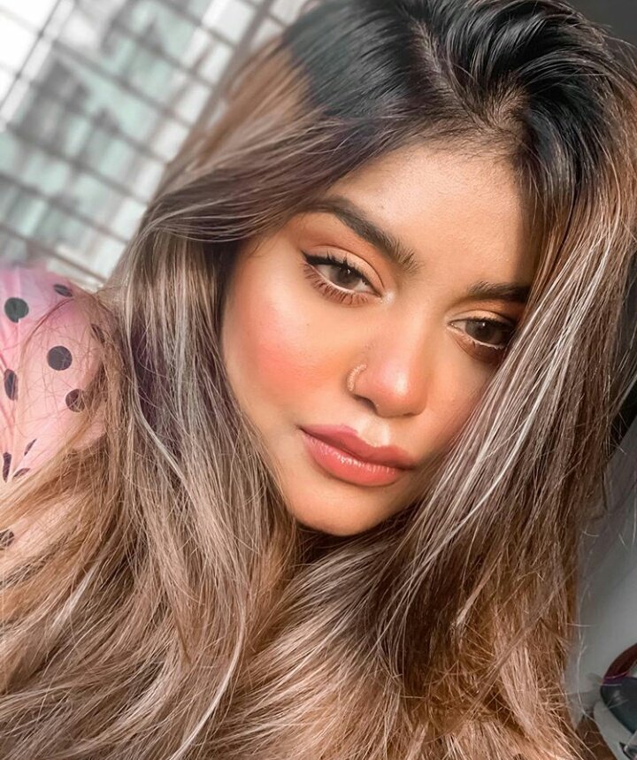 daisyfoxyy's tweet photo. Caption this?
#MakeupAddict #makeupismypassion #makeupgoals #makeuplooks #hairstyles #haircolor #hairfashion #LipstickQueen #FolloForFolloBack #SUGARBABE #sugarbabyneededtobespoilt #sugardaddyneededasap #sugardaddywanted #sugarmommyneeded #sugarbabylegit #fashionblogger #selfie https://t.co/M8Vb1eQEKh