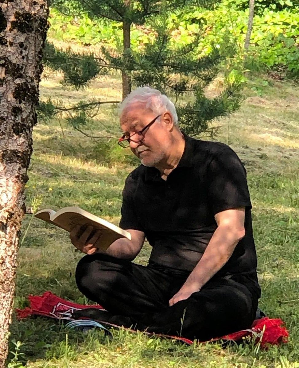 Aslında düşmanlıkları #NihatHatipoğlu Hocaya değil, İslama.. 
Adını koyamıyorlar, yüzlerine söylediğinizde ağır geliyor nefislerine.

Ramazanda nasıl şeytanlar azab duyuyorlar bunlar da Hocanın anlattıklarından öyle işkence çekip, ağır ithamlarda bulunuyorlar. 

Şifa Ya Rab 🙏🏻