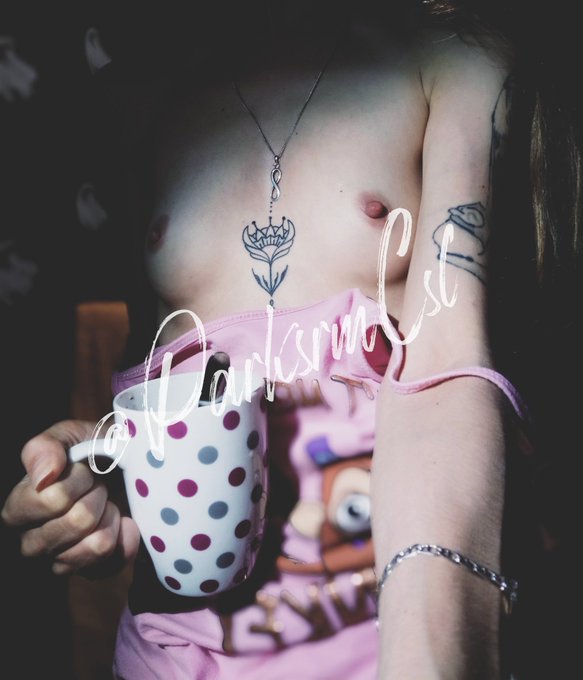 Buenos d&iacute;as☕❤️ a empezar el martes😜 RT si me invitas a desayunar 😋 #BuenosDias #martes #martesdetetas<a href="/tag/buenosdias"class="tags"><span>#buenosdias</span></a><a href="/tag/martes"class="tags"><span>#martes</span></a><a href="/tag/martesdetetas"class="tags"><span>#martesdetetas</span></a>