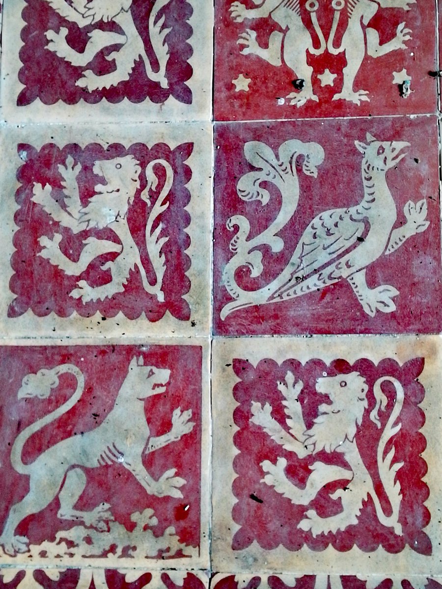 Fabulous tiles at All Saints, Beeby.
Plenty of #TinyLions and other beasties. 
#TilesOnTuesday